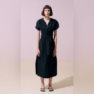 Neul Sweetheart Swallowtail Soft Dress in Black